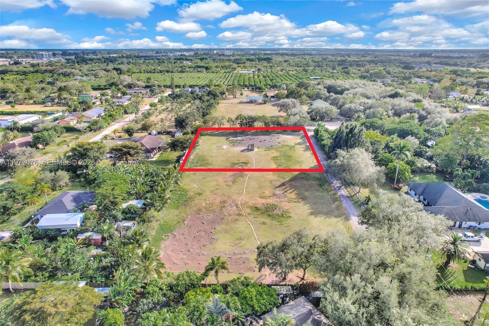   /   кв.футов $ 2026-02-26 0 Фото