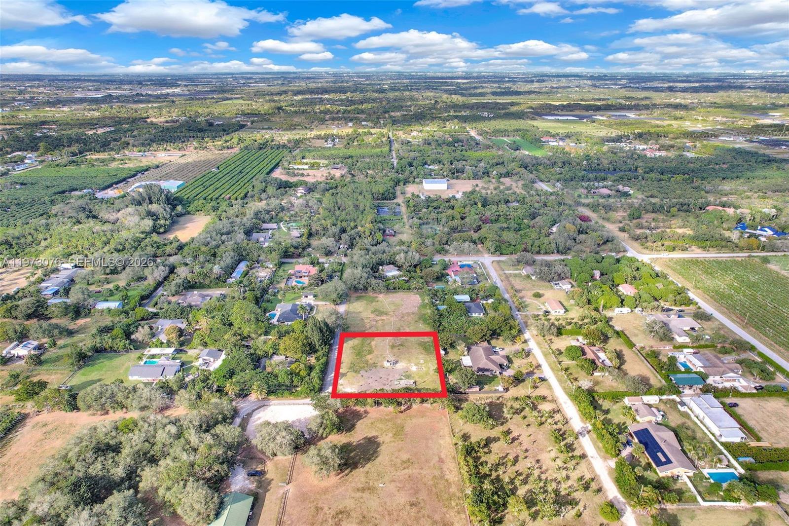   /   кв.футов $ 2026-02-26 0 Фото