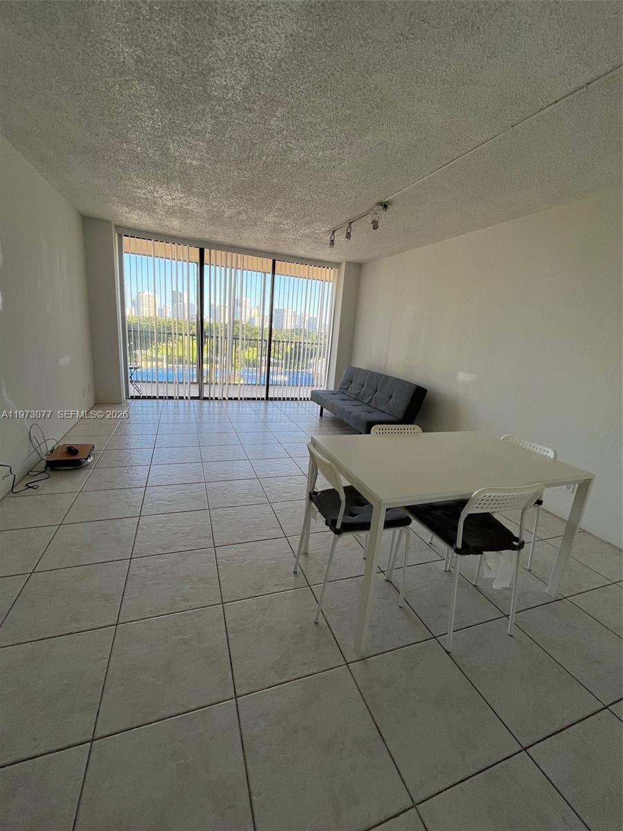 Photo of 20301 Country Club Dr  #625, Aventura, Florida, 33180 - 