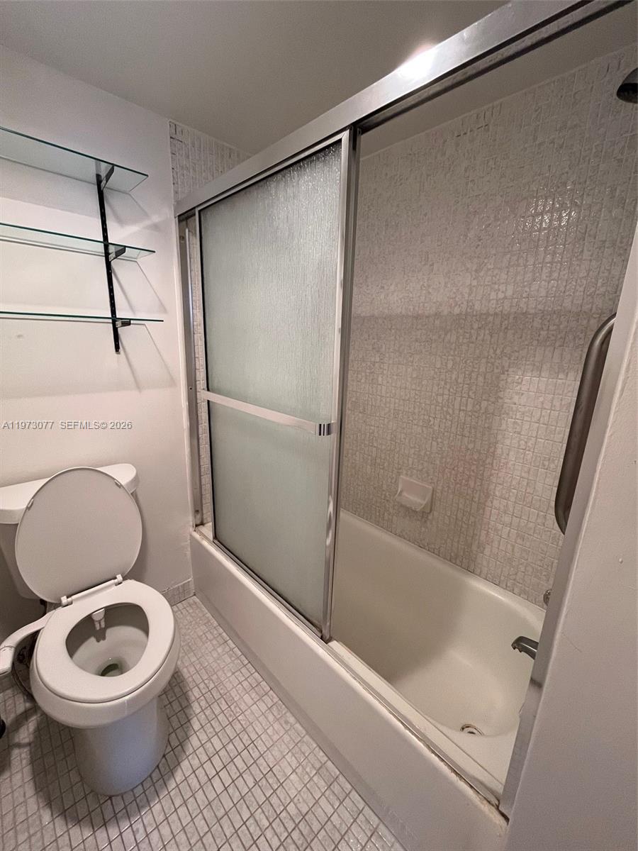 Photo of 20301 Country Club Dr  #625, Aventura, Florida, 33180 - 