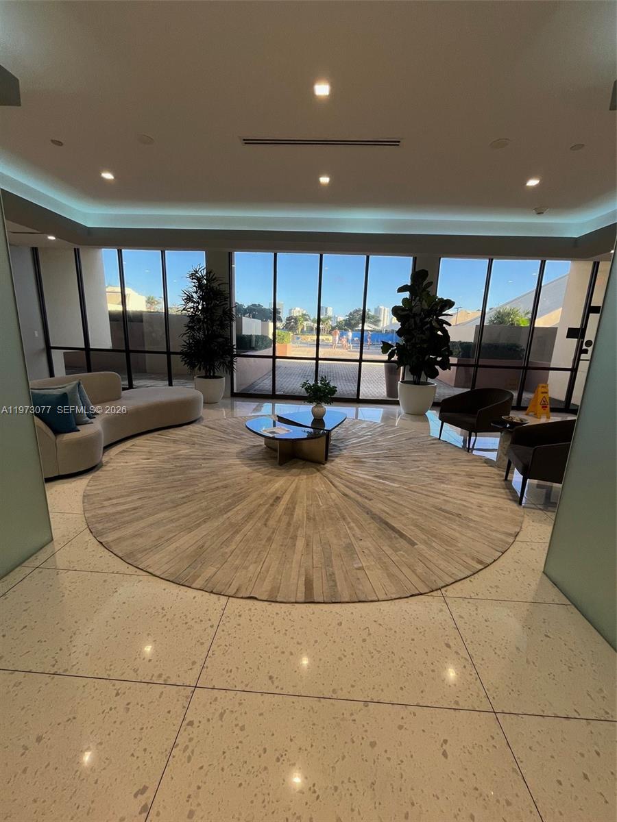 Photo of 20301 Country Club Dr  #625, Aventura, Florida, 33180 - 