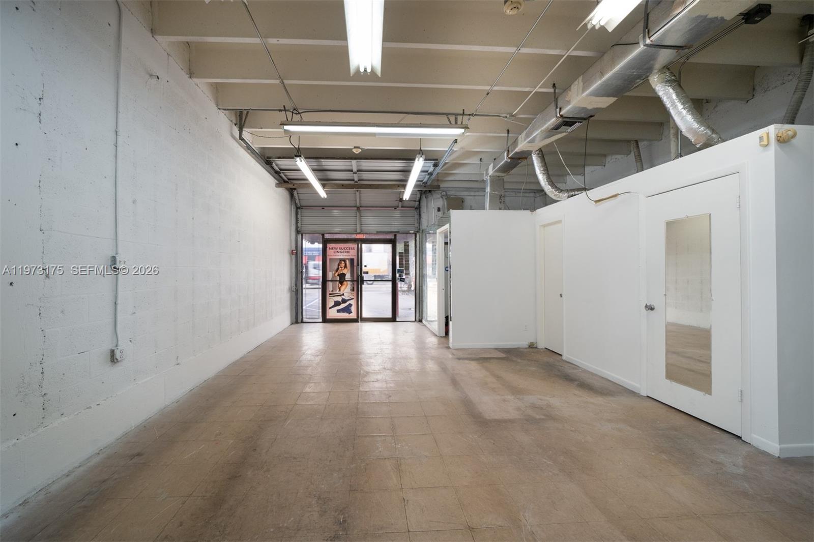 1852  /   кв.футов $ 2026-02-27 0 Фото