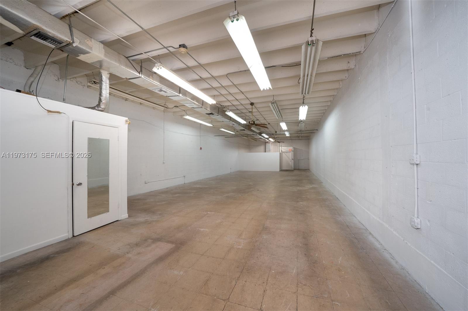 1852  /   кв.футов $ 2026-02-27 0 Фото