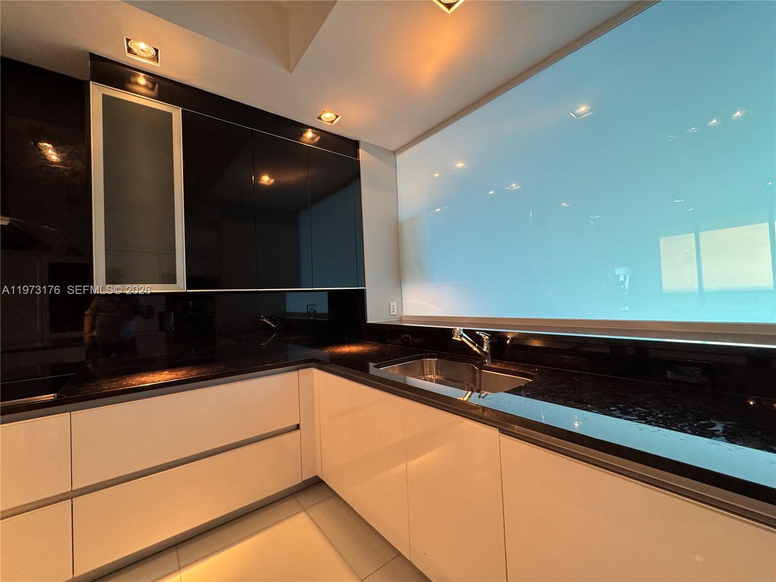 Photo of 2711 Ocean Dr  #3404, Hollywood, Florida, 33019 - 