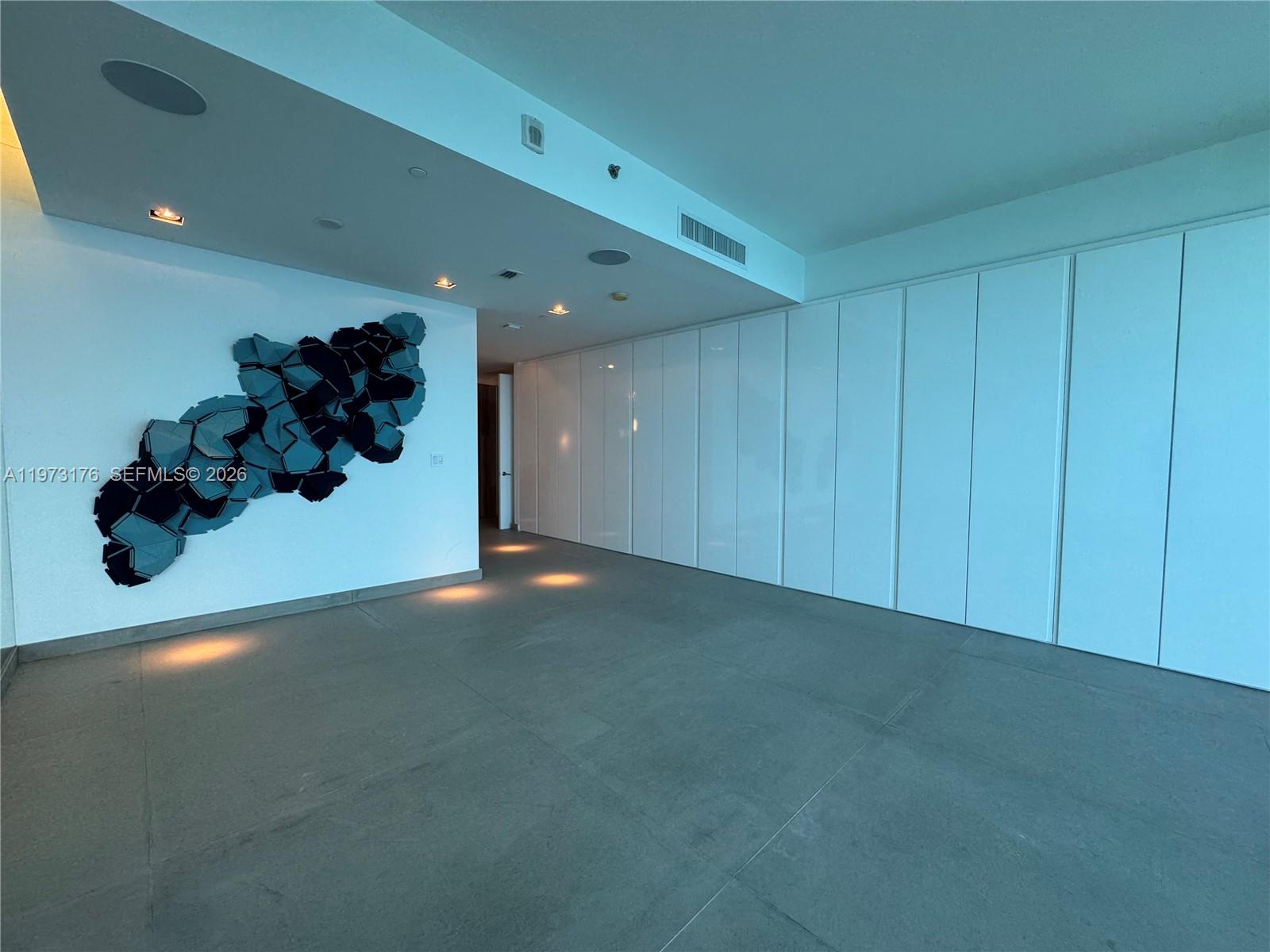 Photo of 2711 Ocean Dr  #3404, Hollywood, Florida, 33019 - 