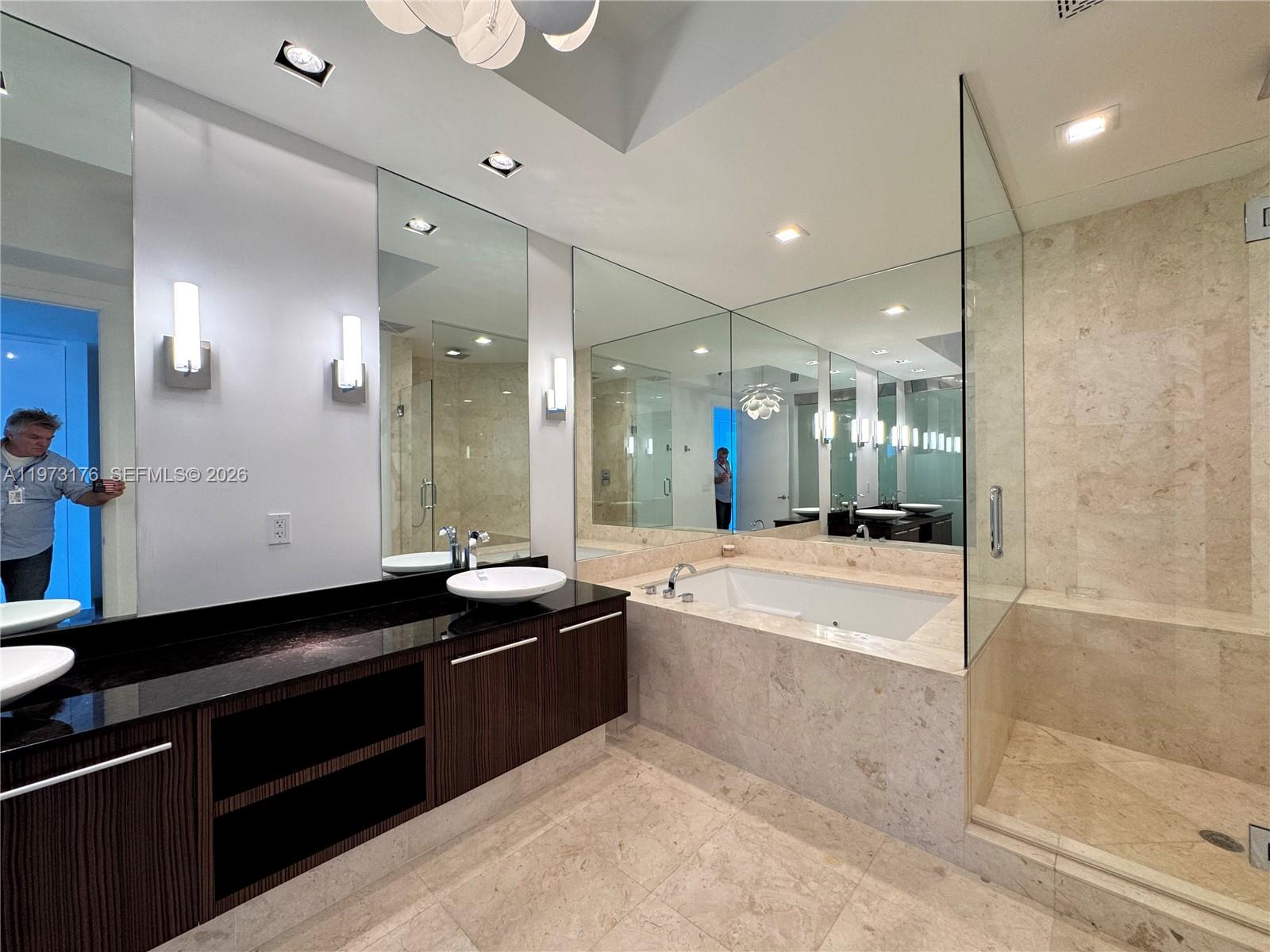 Photo of 2711 Ocean Dr  #3404, Hollywood, Florida, 33019 - 