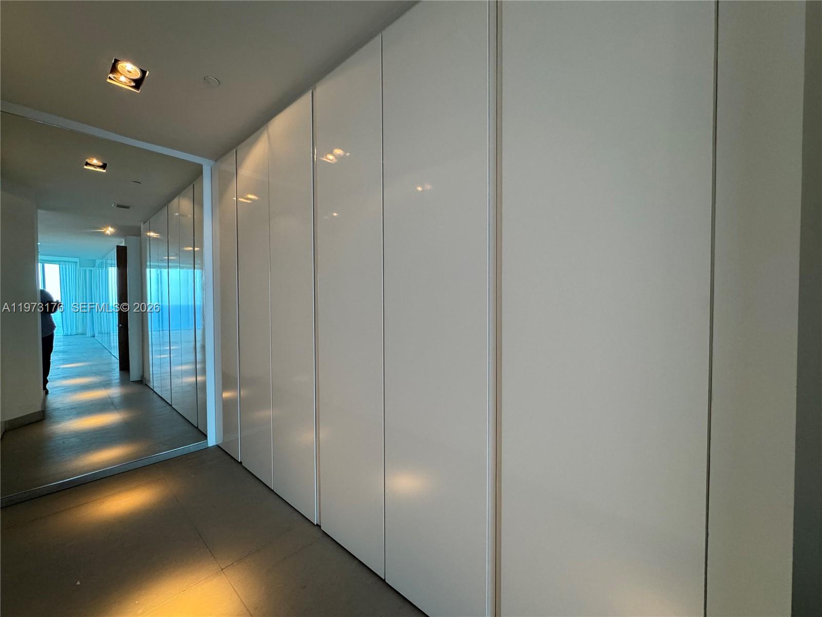 Photo of 2711 Ocean Dr  #3404, Hollywood, Florida, 33019 - 