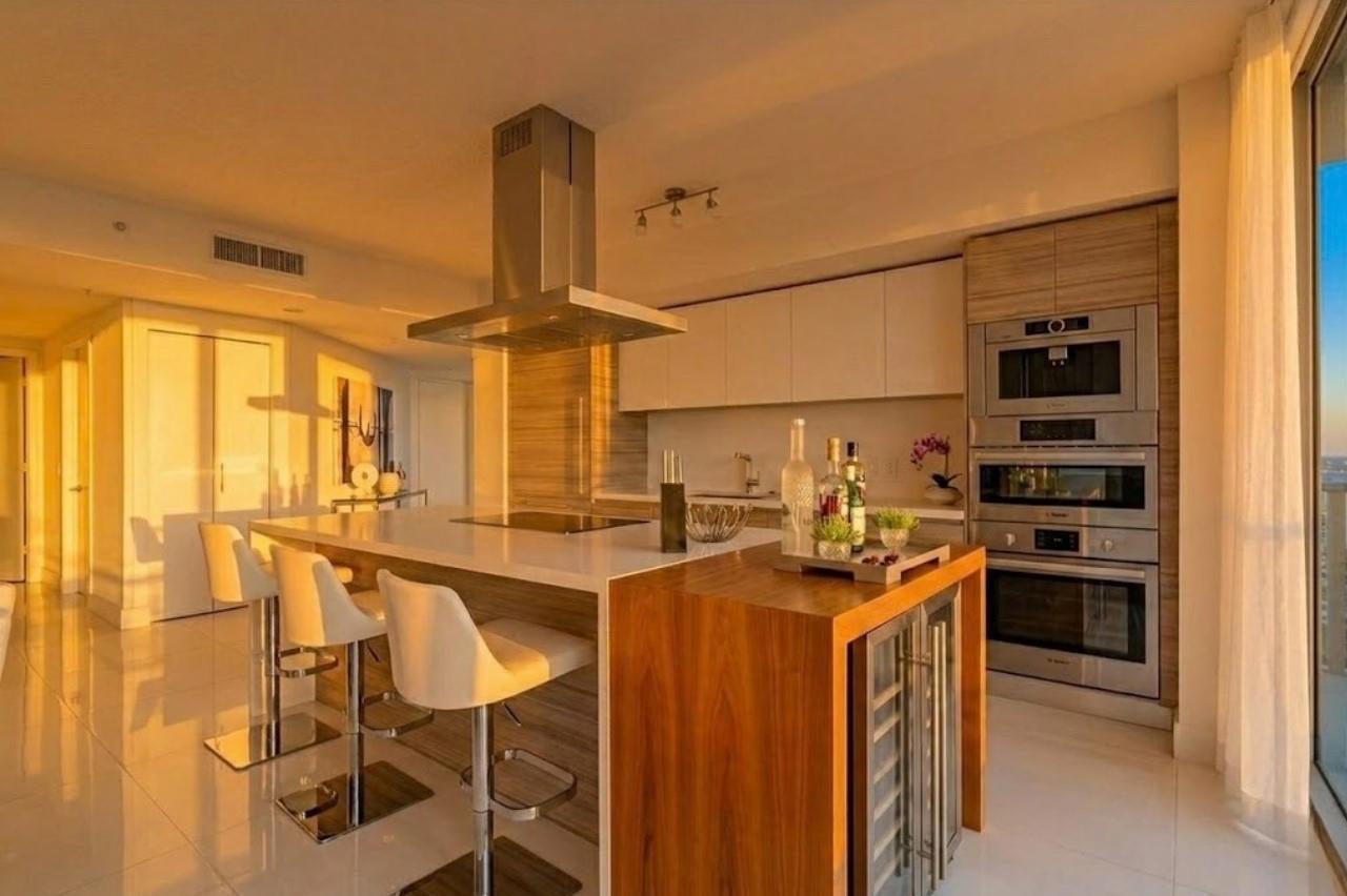 See details 5-1408 3 / 1892 sq. ft. $ 2026-06-22 0 Photo