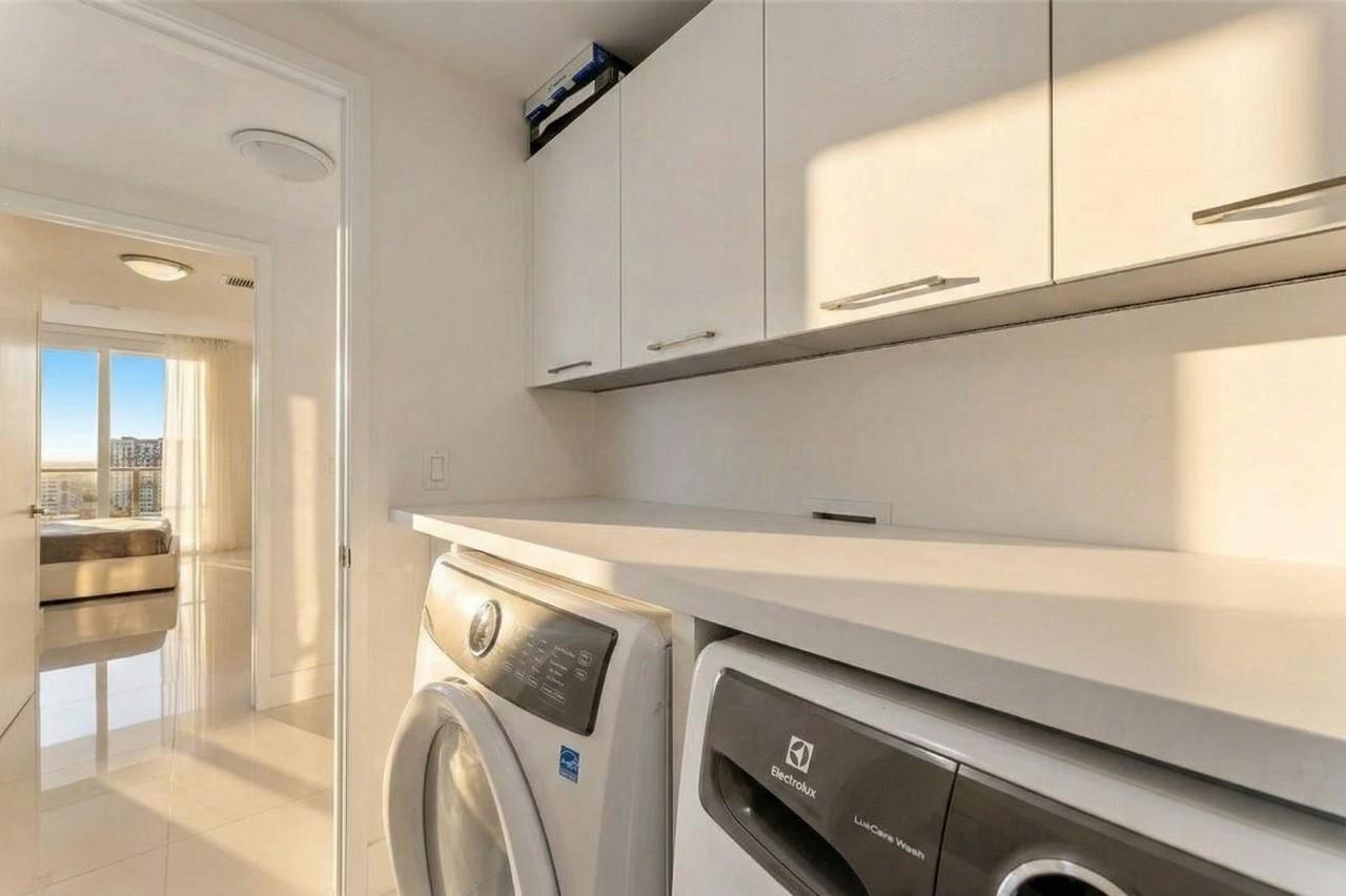 See details 5-1408 3 / 1892 sq. ft. $ 2026-06-22 0 Photo