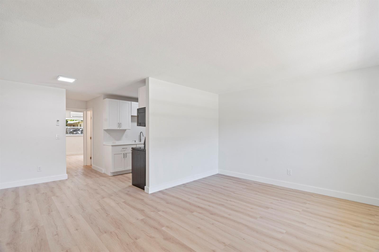 Ver detalles / 6 sq. ft. $ 2026-06-17 0 foto