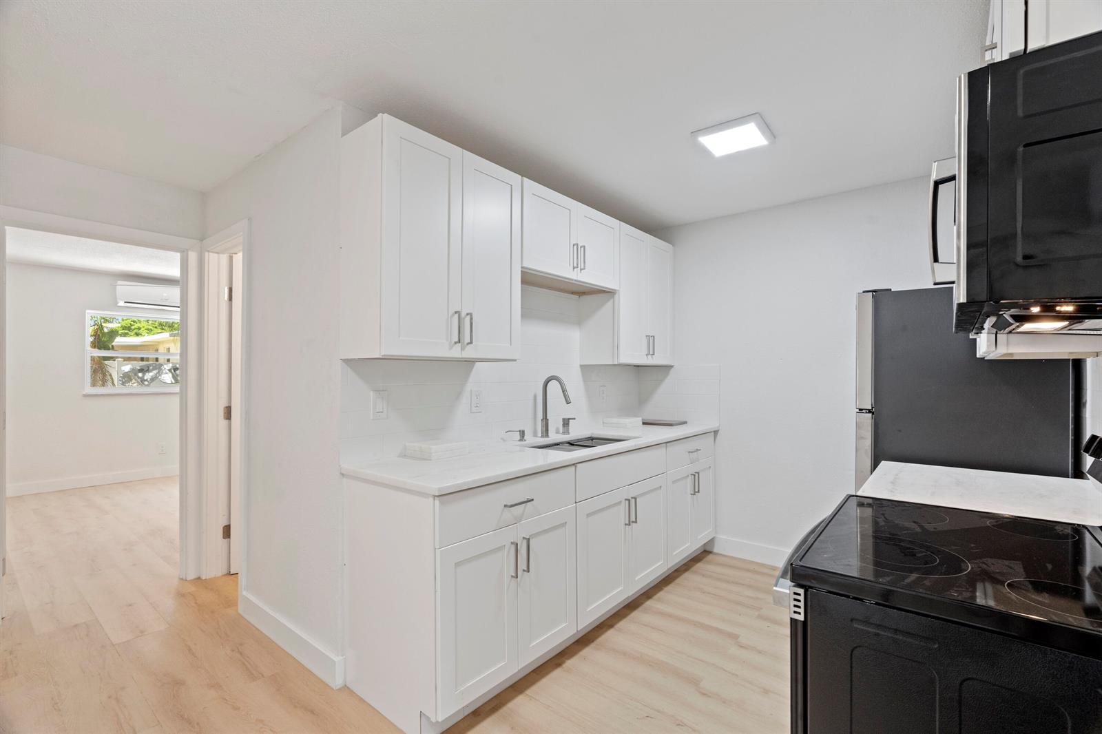 Ver detalles / 6 sq. ft. $ 2026-06-17 0 foto