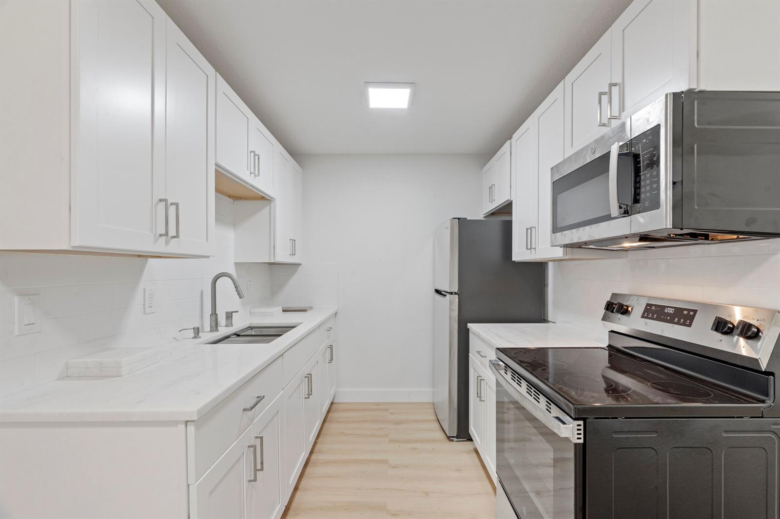 Ver detalles / 6 sq. ft. $ 2026-06-17 0 foto