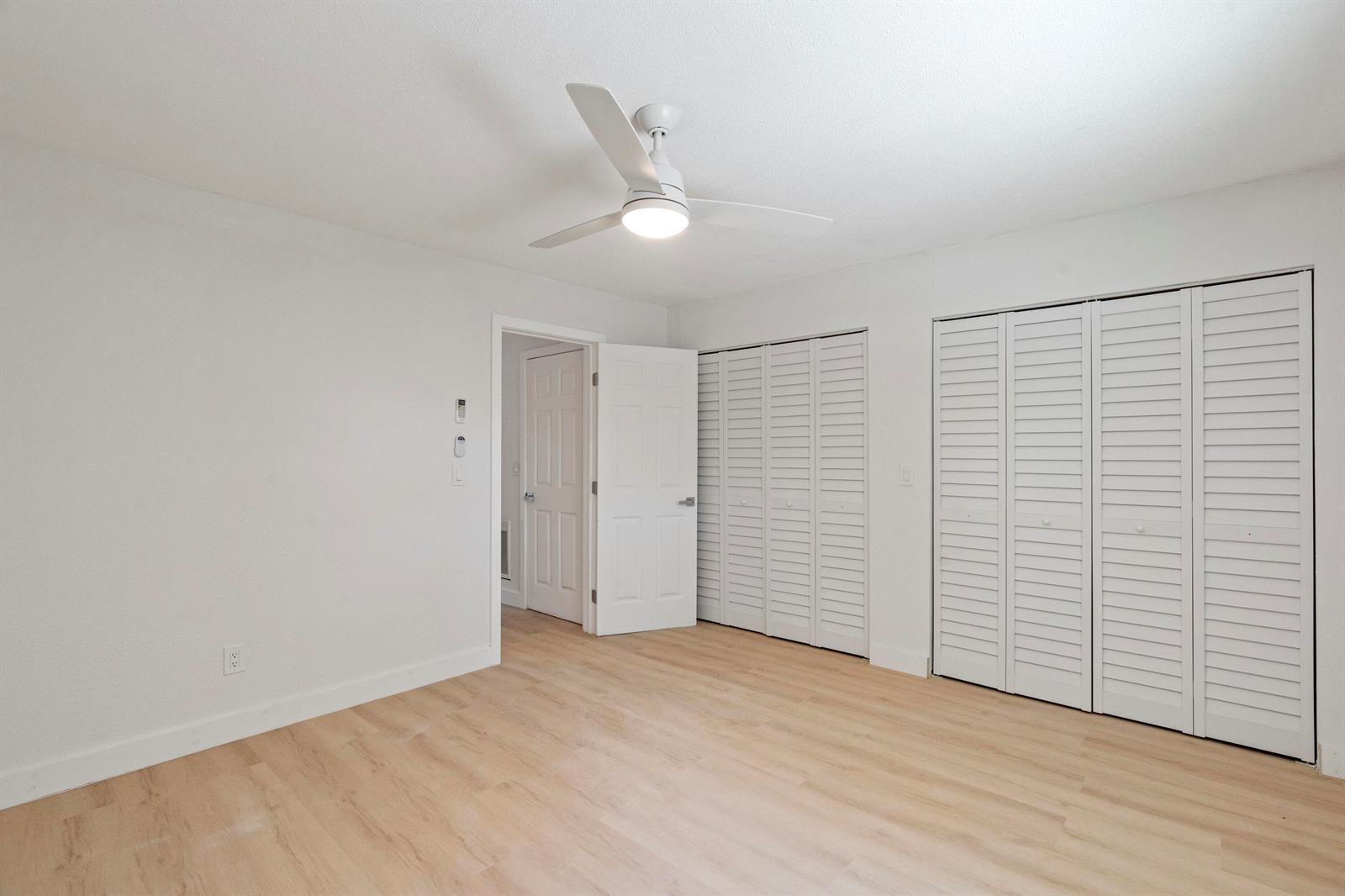 Ver detalles / 6 sq. ft. $ 2026-06-17 0 foto