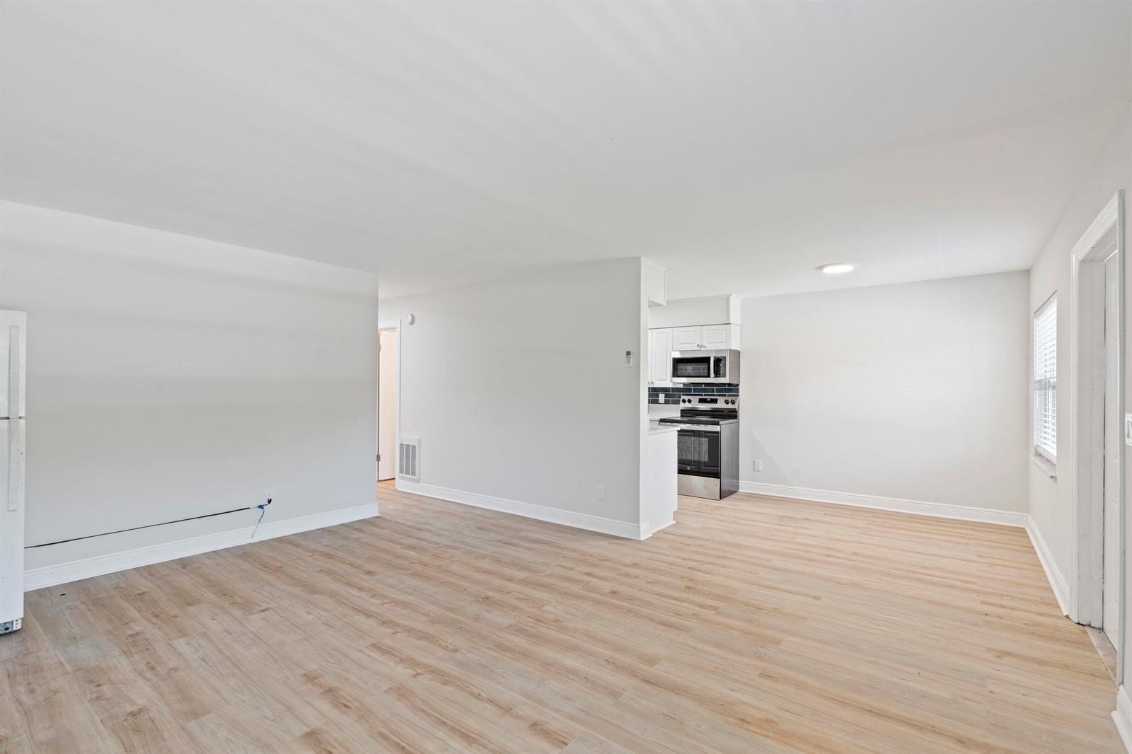Ver detalles / 6 sq. ft. $ 2026-06-17 0 foto