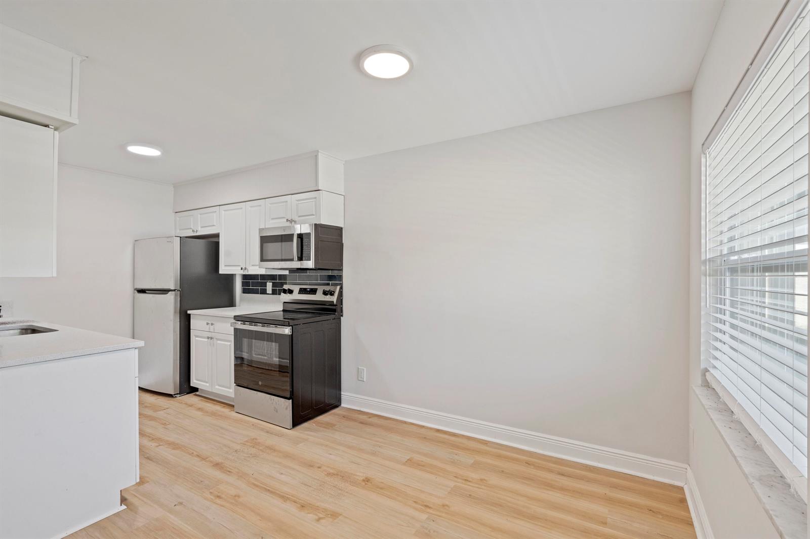 Ver detalles / 6 sq. ft. $ 2026-06-17 0 foto