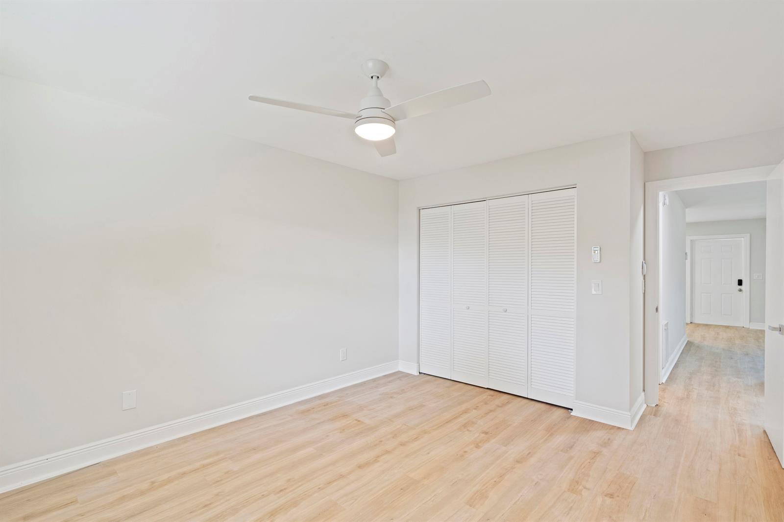 Ver detalles / 6 sq. ft. $ 2026-06-17 0 foto