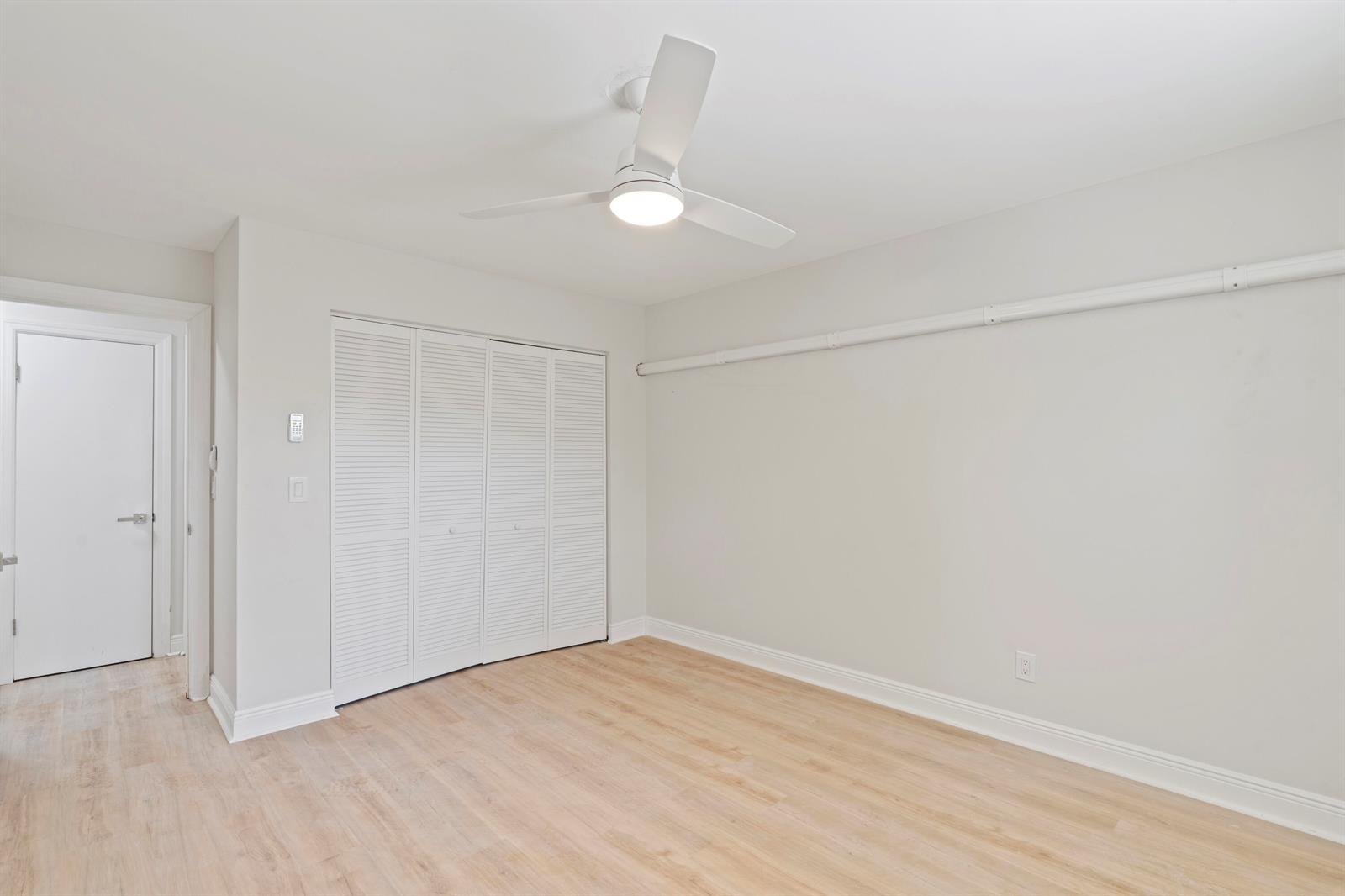 Ver detalles / 6 sq. ft. $ 2026-06-17 0 foto