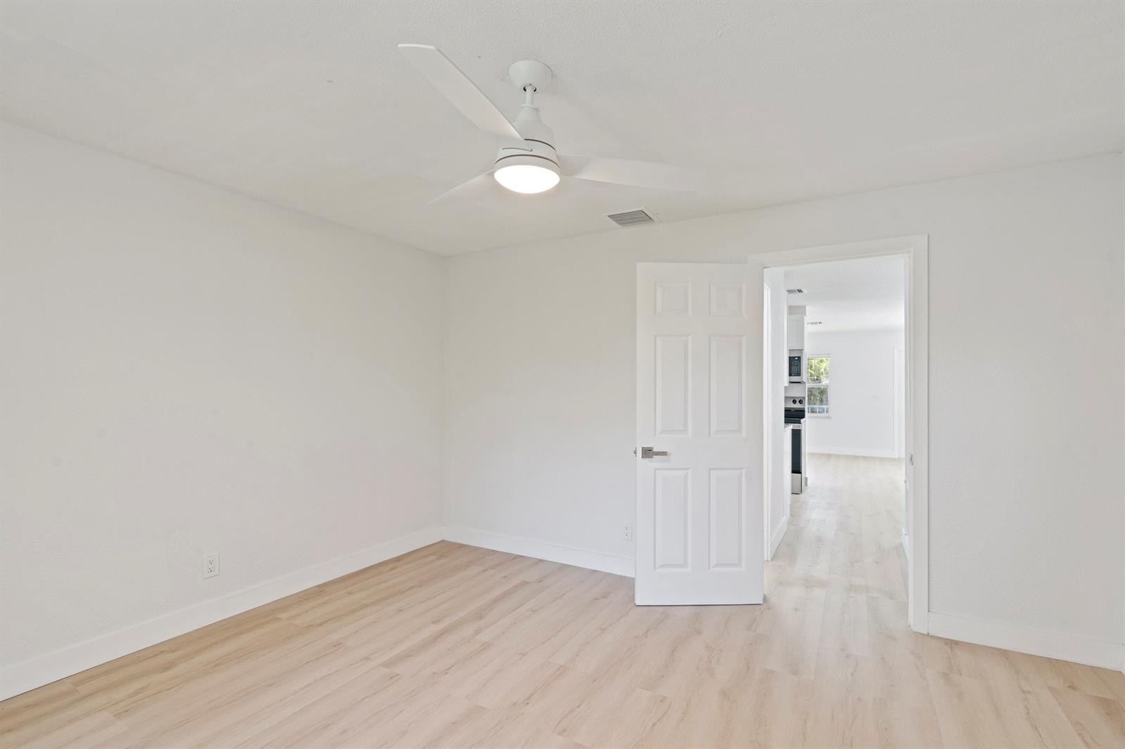 Ver detalles / 6 sq. ft. $ 2026-06-17 0 foto