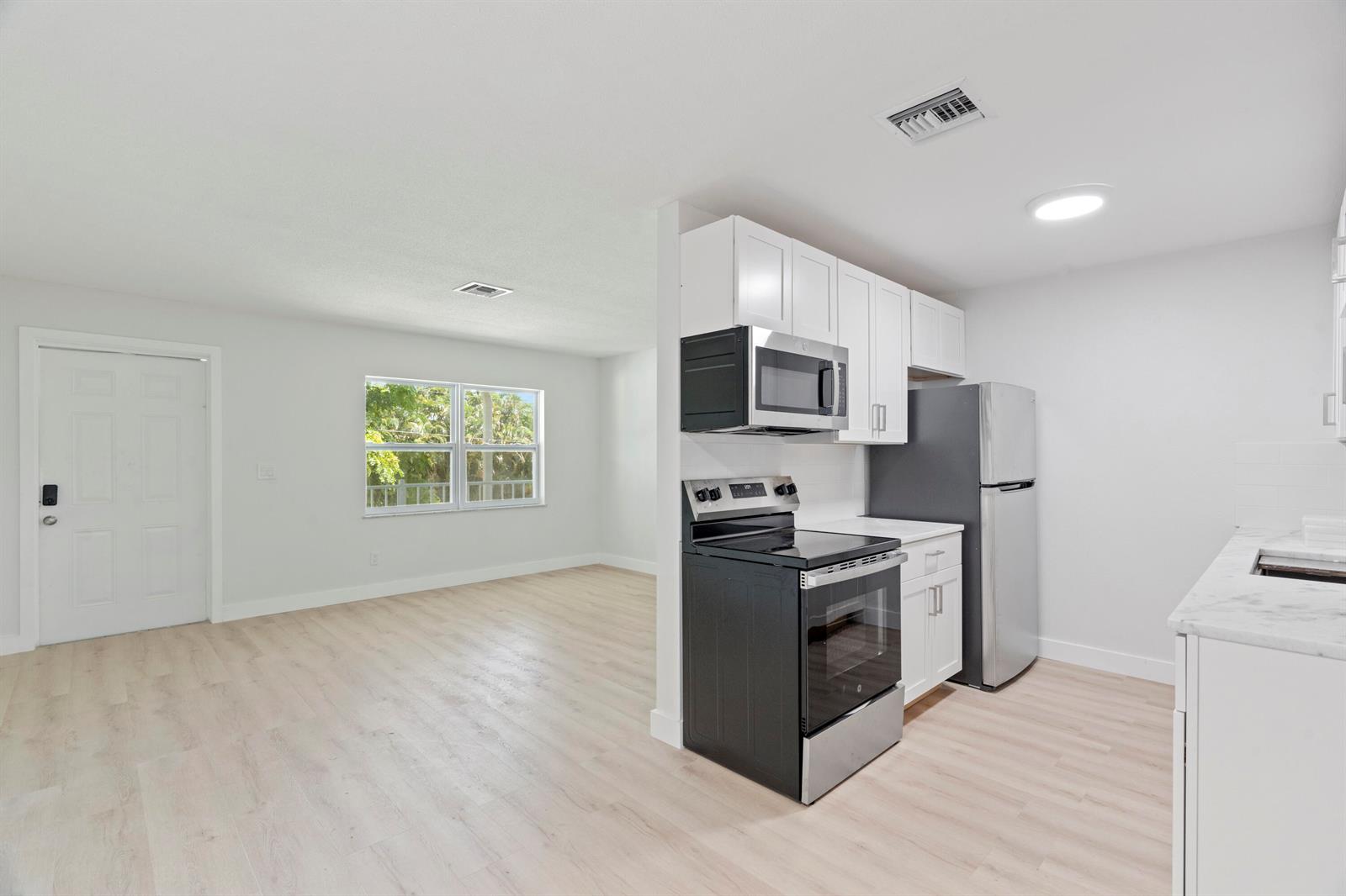 Ver detalles / 6 sq. ft. $ 2026-06-17 0 foto