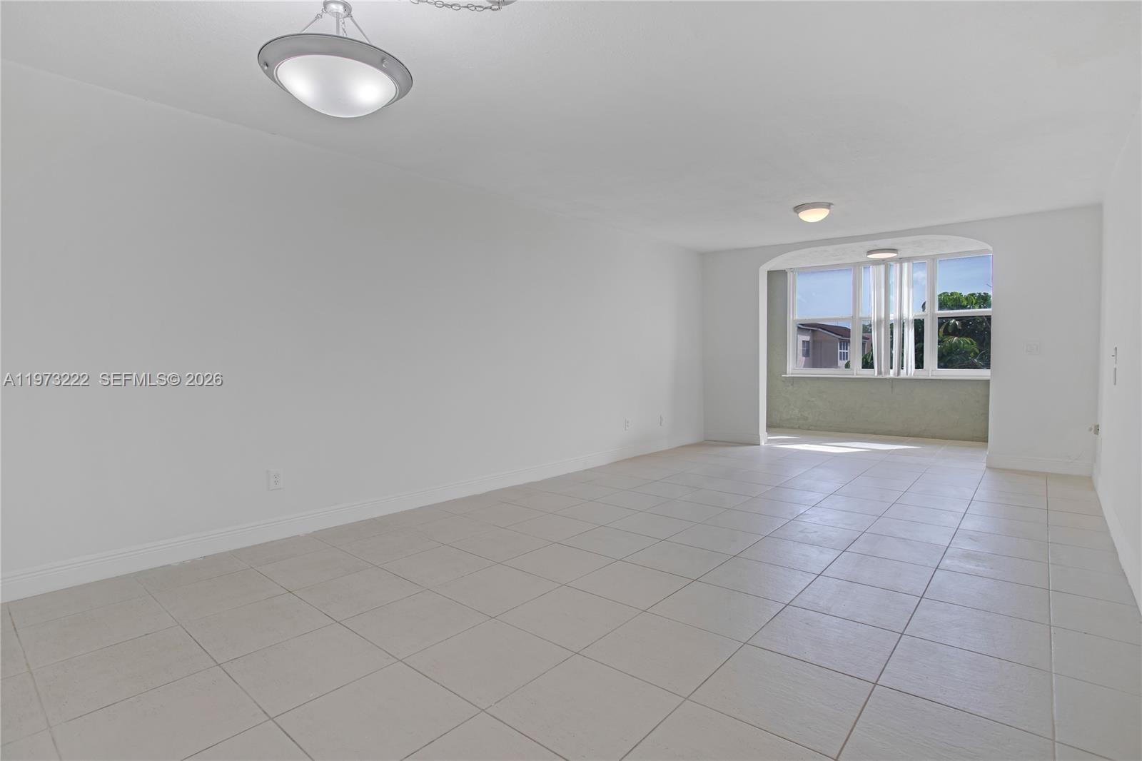 414L 2 / 2 1010 кв.футов $ 2026-02-27 0 Фото