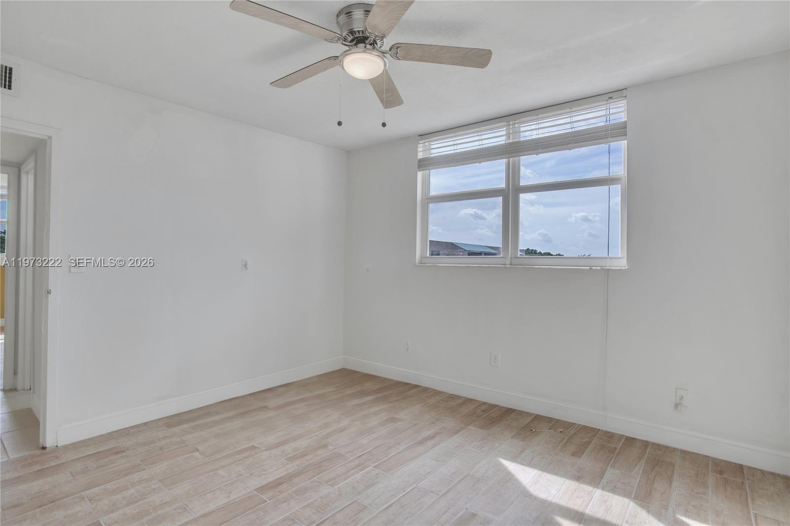 414L 2 / 2 1010 кв.футов $ 2026-02-27 0 Фото