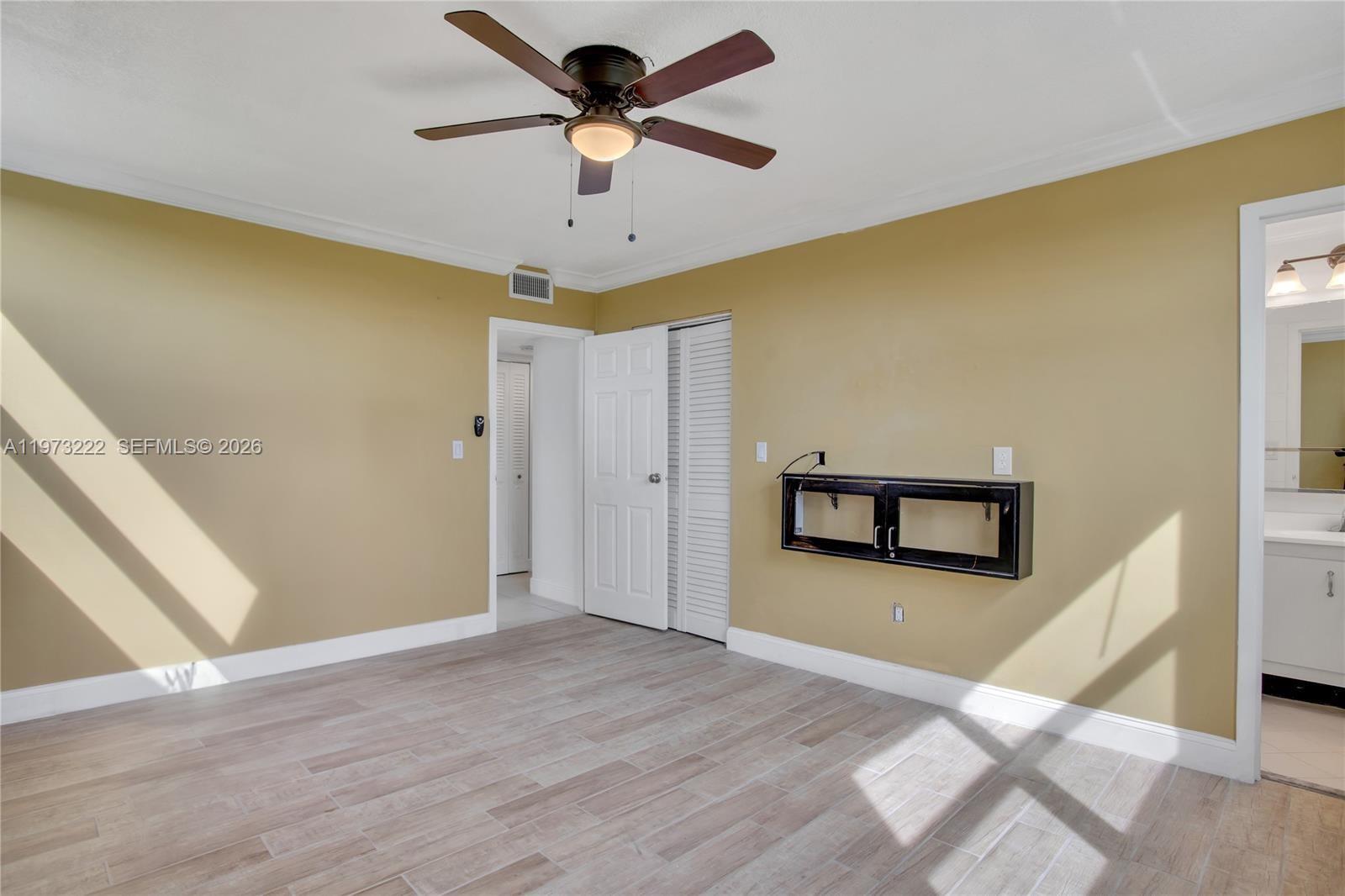 414L 2 / 2 1010 кв.футов $ 2026-02-27 0 Фото