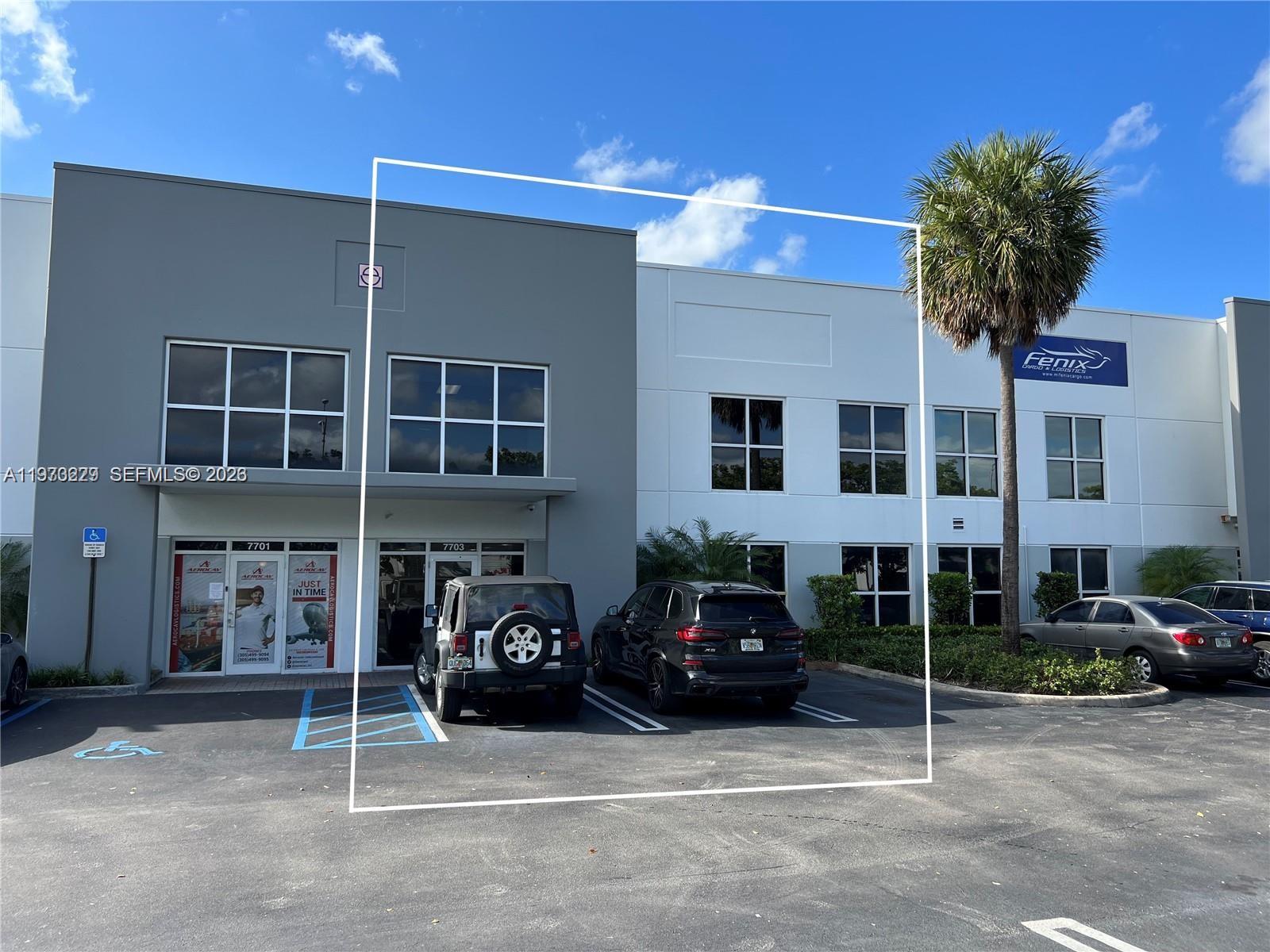 2  /   кв.футов $ 2026-02-27 0 Фото