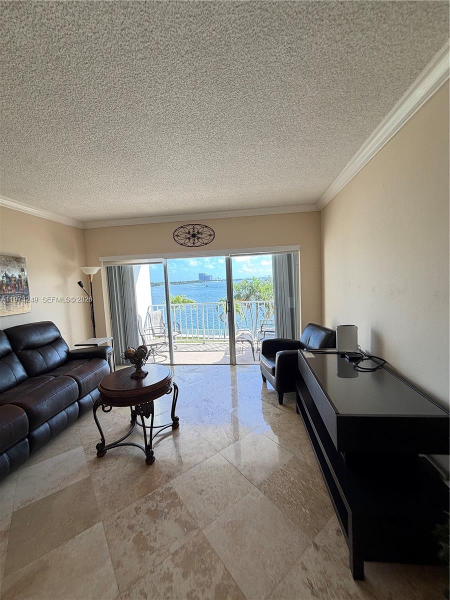 218 1 / 2 762 sq. ft. $ 2026-02-27 0 Photo