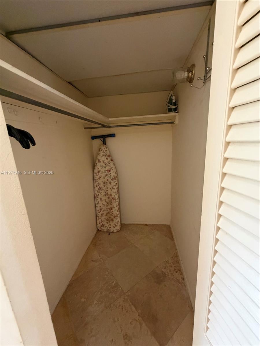 218 1 / 2 762 sq. ft. $ 2026-02-27 0 Photo