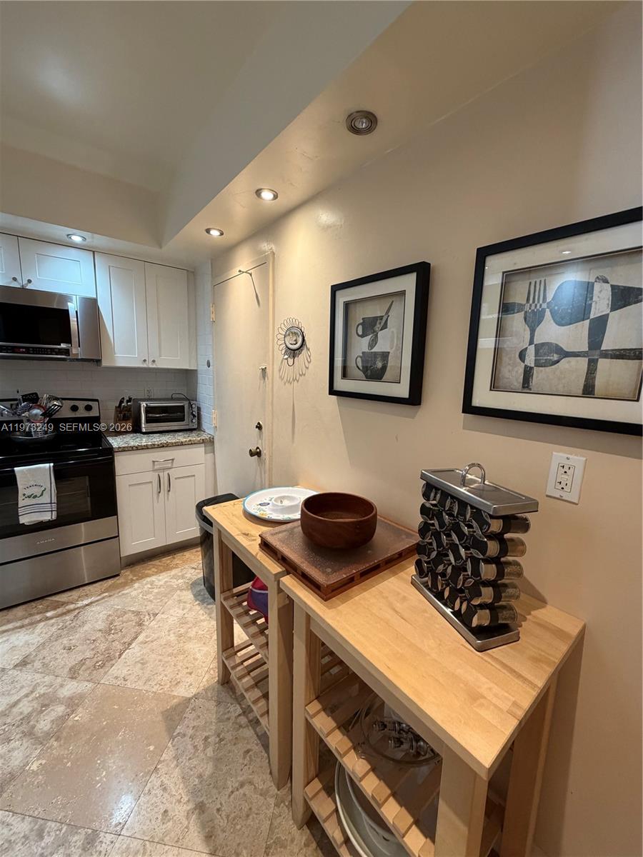 218 1 / 2 762 sq. ft. $ 2026-02-27 0 Photo