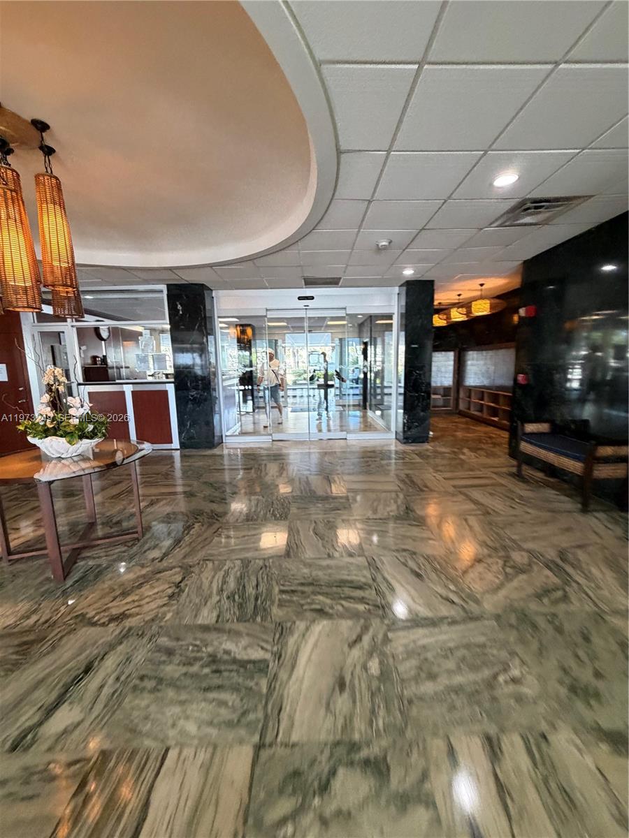 218 1 / 2 762 sq. ft. $ 2026-02-27 0 Photo