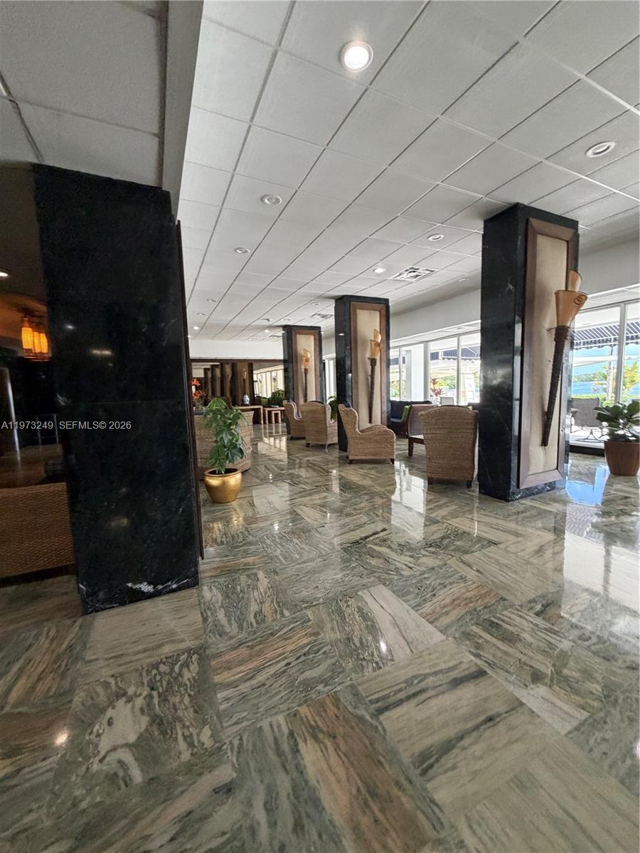 218 1 / 2 762 sq. ft. $ 2026-02-27 0 Photo