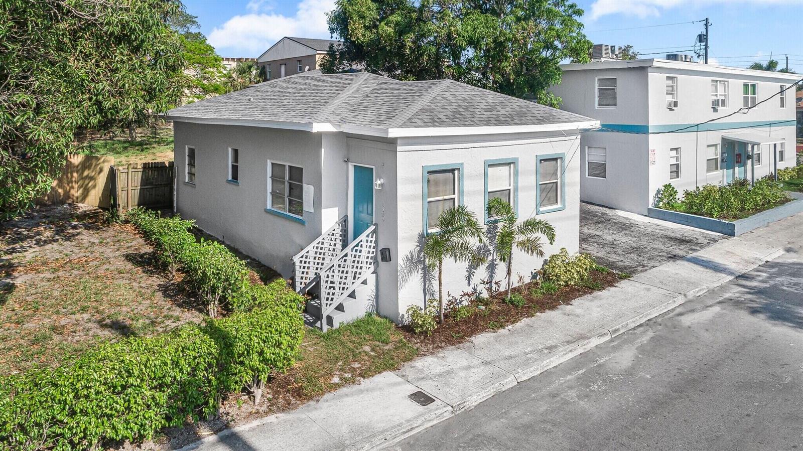   / 5  sq. ft. $ 2026-06-05 0 Photo