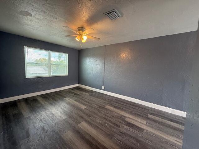   / 5  sq. ft. $ 2026-06-05 0 Photo