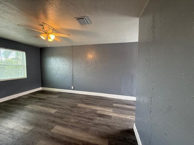   / 5  sq. ft. $ 2026-06-05 0 Photo