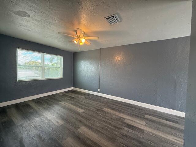   / 5  sq. ft. $ 2026-06-05 0 Photo