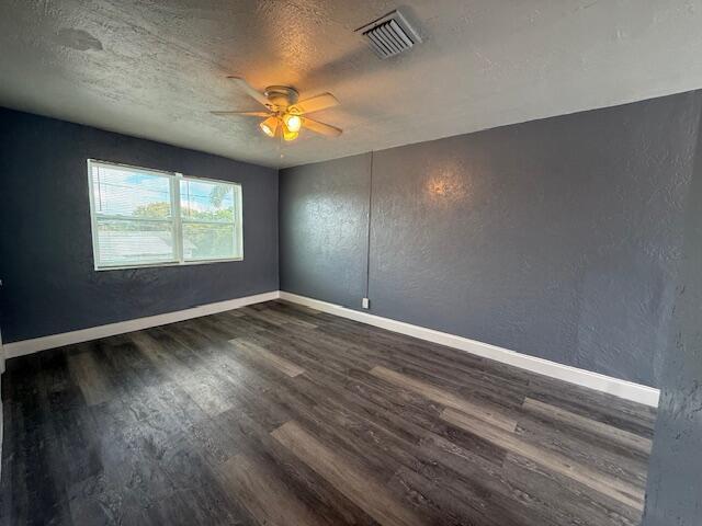   / 5  sq. ft. $ 2026-06-05 0 Photo