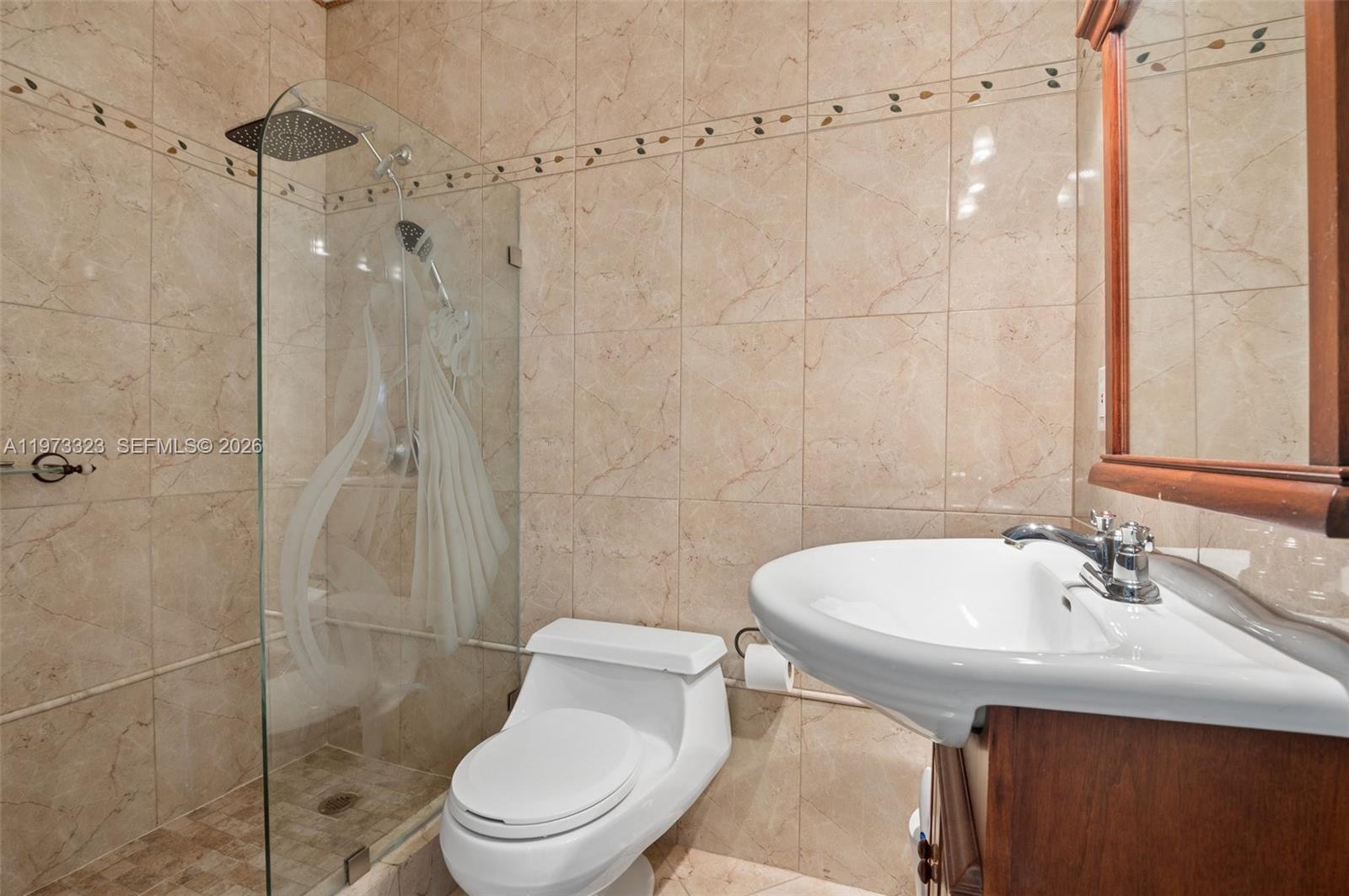 See details 303 2 / 2 899 sq. ft. $ 2026-02-27 0 Photo