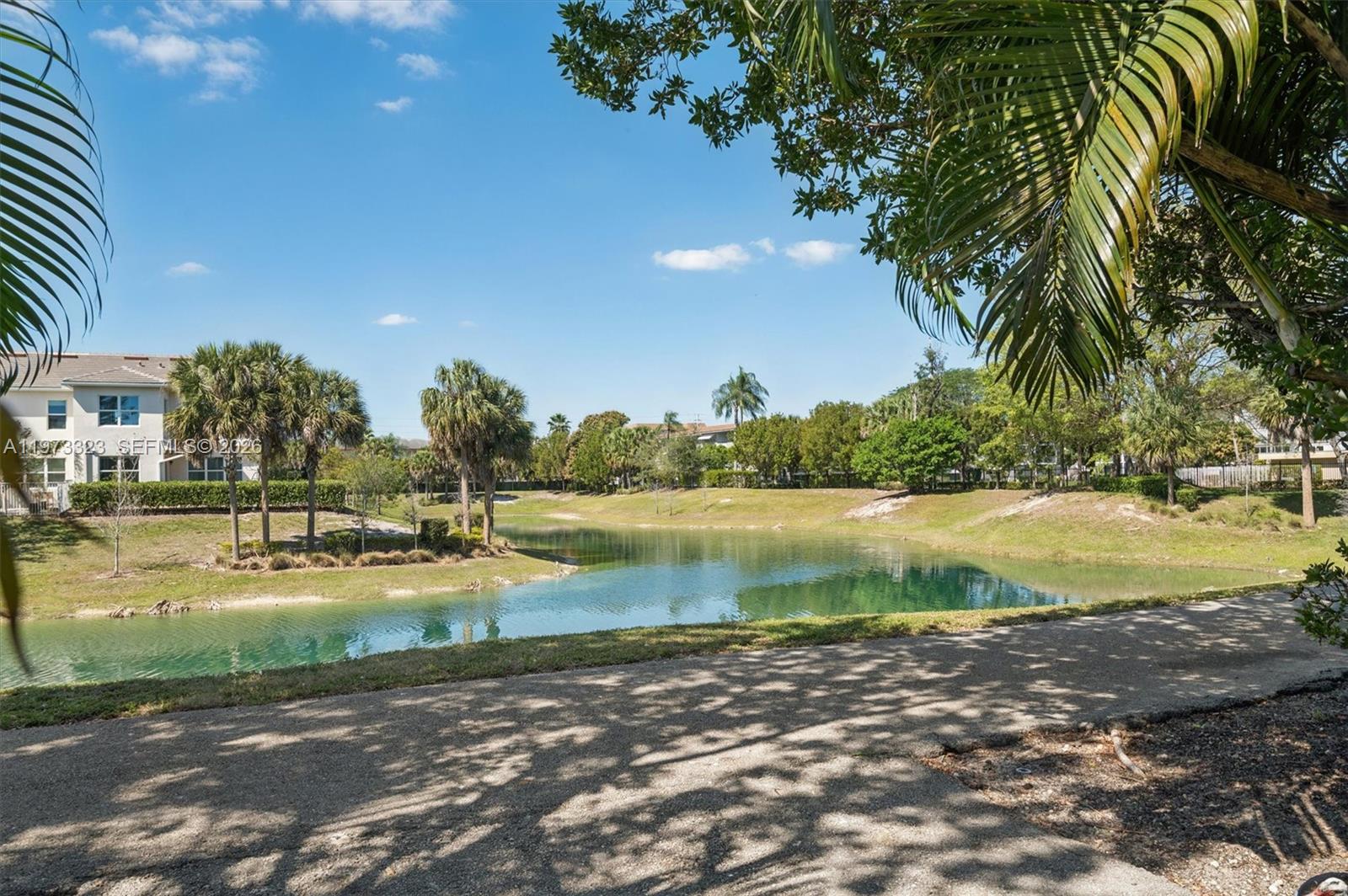 See details 303 2 / 2 899 sq. ft. $ 2026-02-27 0 Photo