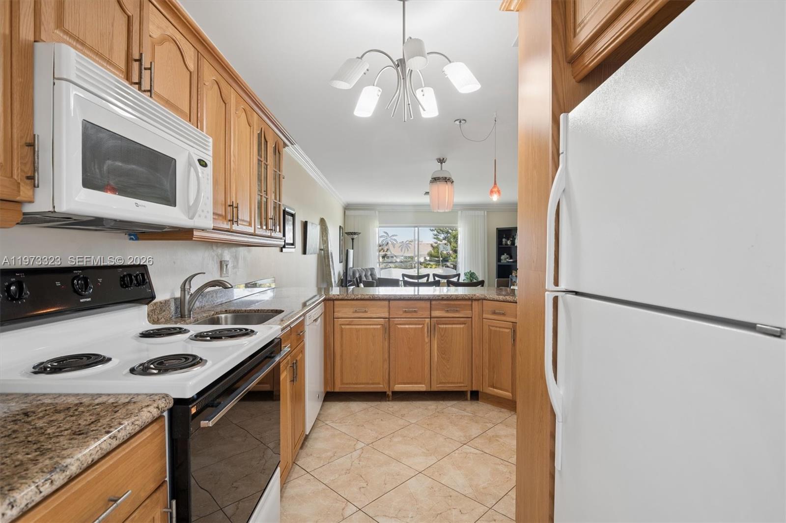 See details 303 2 / 2 899 sq. ft. $ 2026-02-27 0 Photo