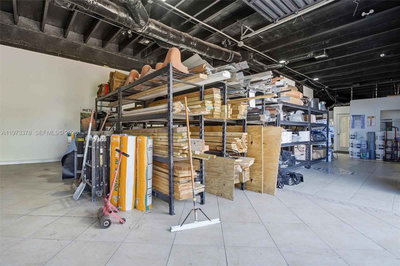   /   кв.футов $ 2026-02-27 0 Фото