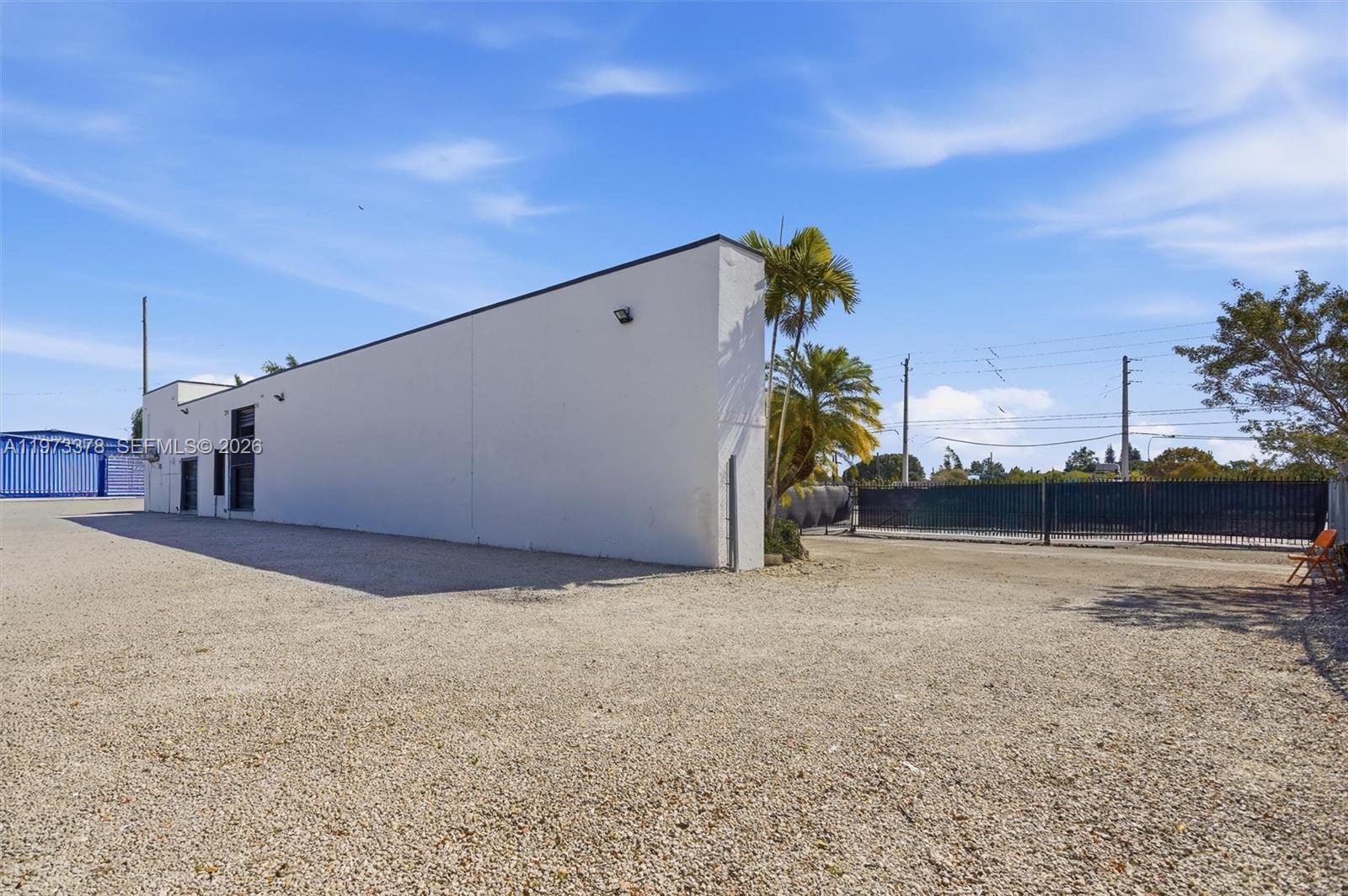   /   кв.футов $ 2026-02-27 0 Фото