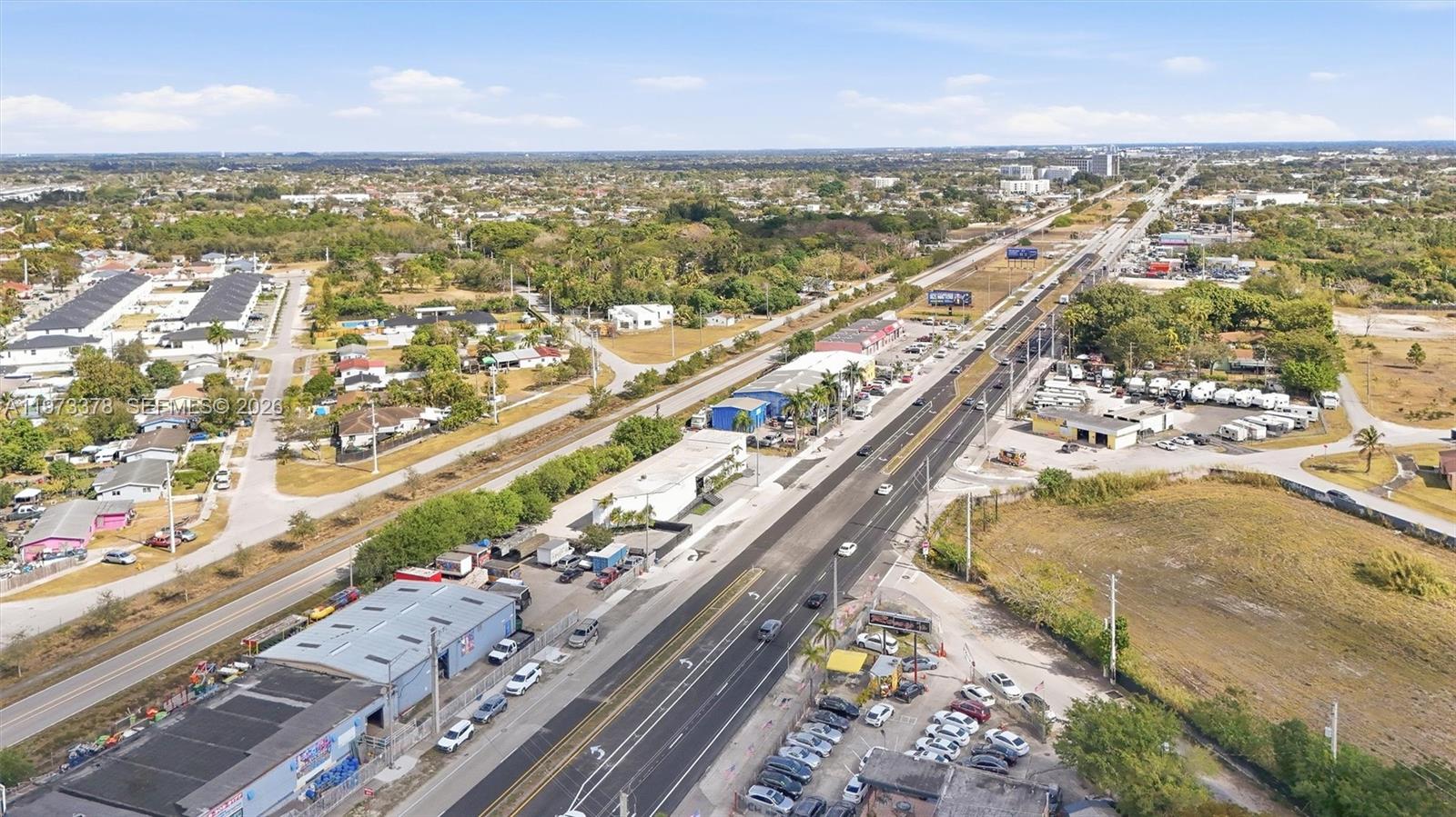   /   кв.футов $ 2026-02-27 0 Фото