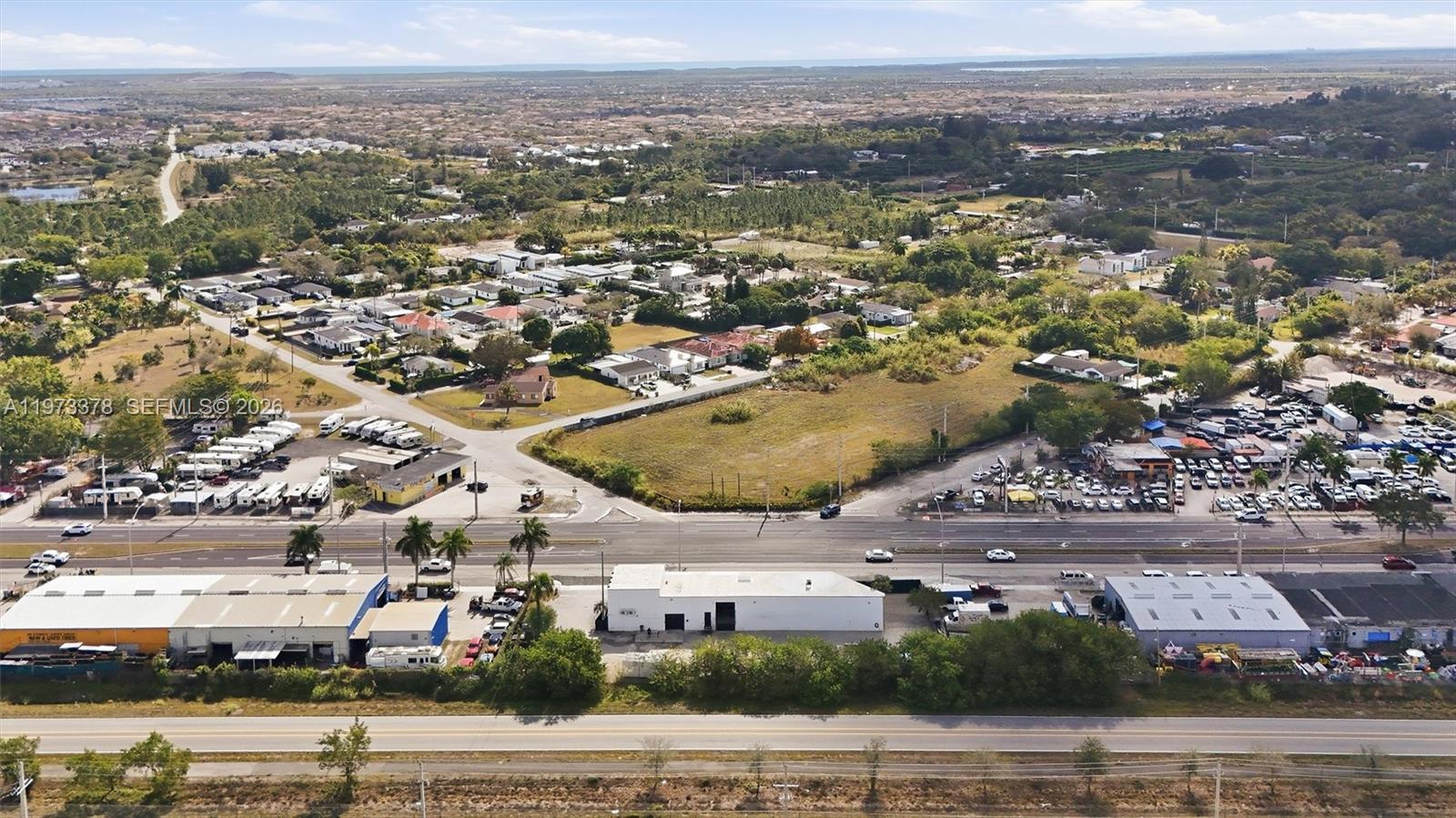   /   кв.футов $ 2026-02-27 0 Фото