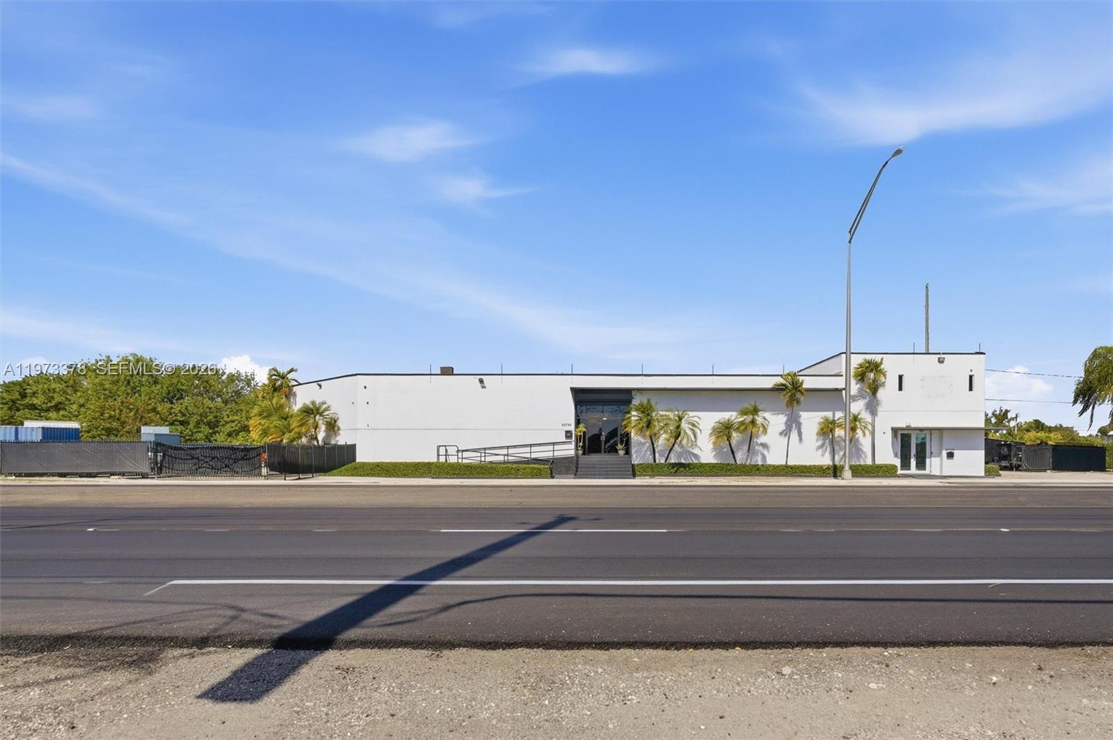   /   кв.футов $ 2026-02-27 0 Фото