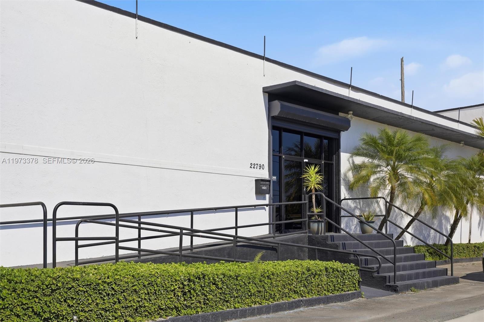   /   кв.футов $ 2026-02-27 0 Фото