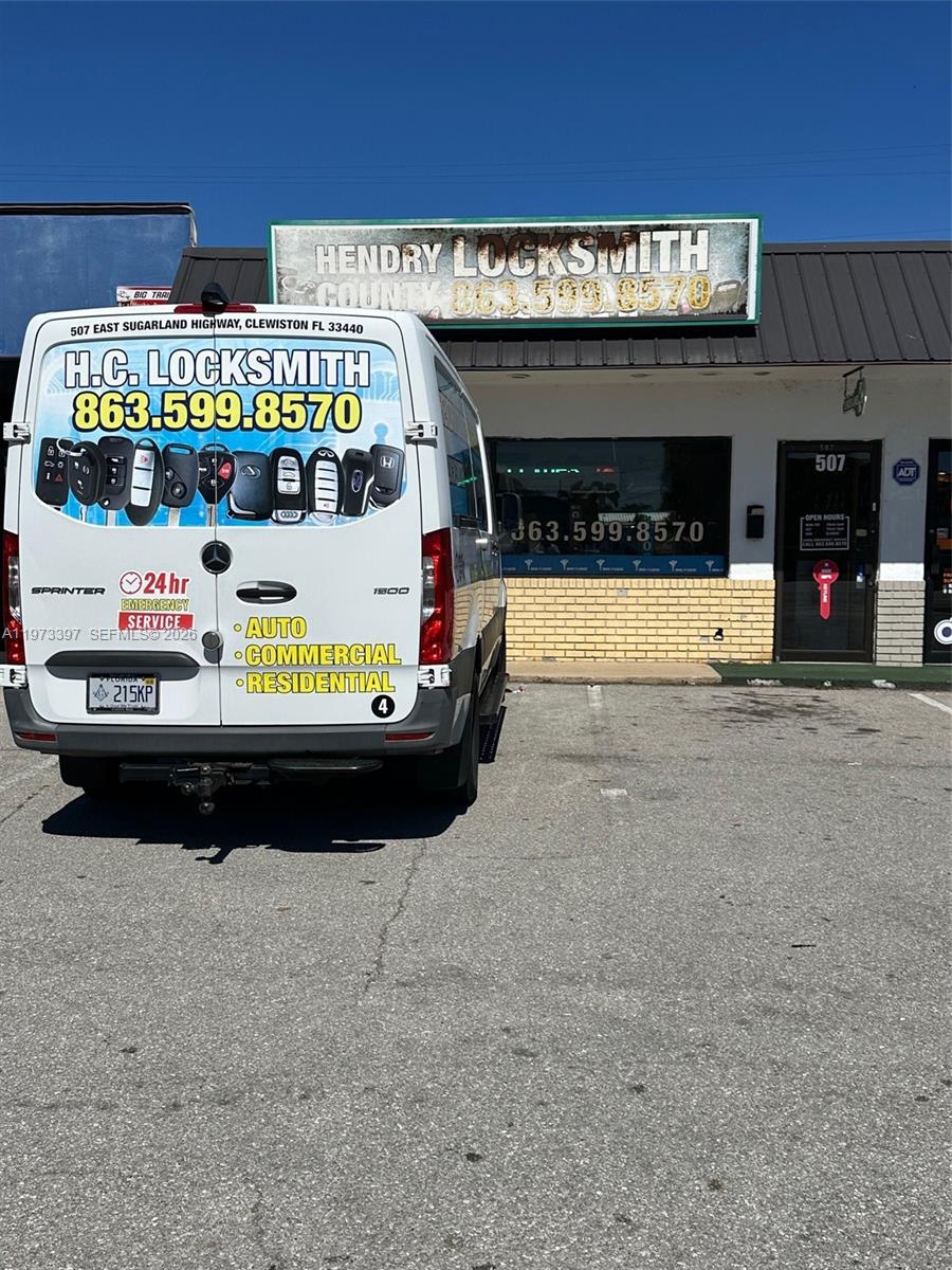   /   sq. ft. $ 2026-02-27 0 foto