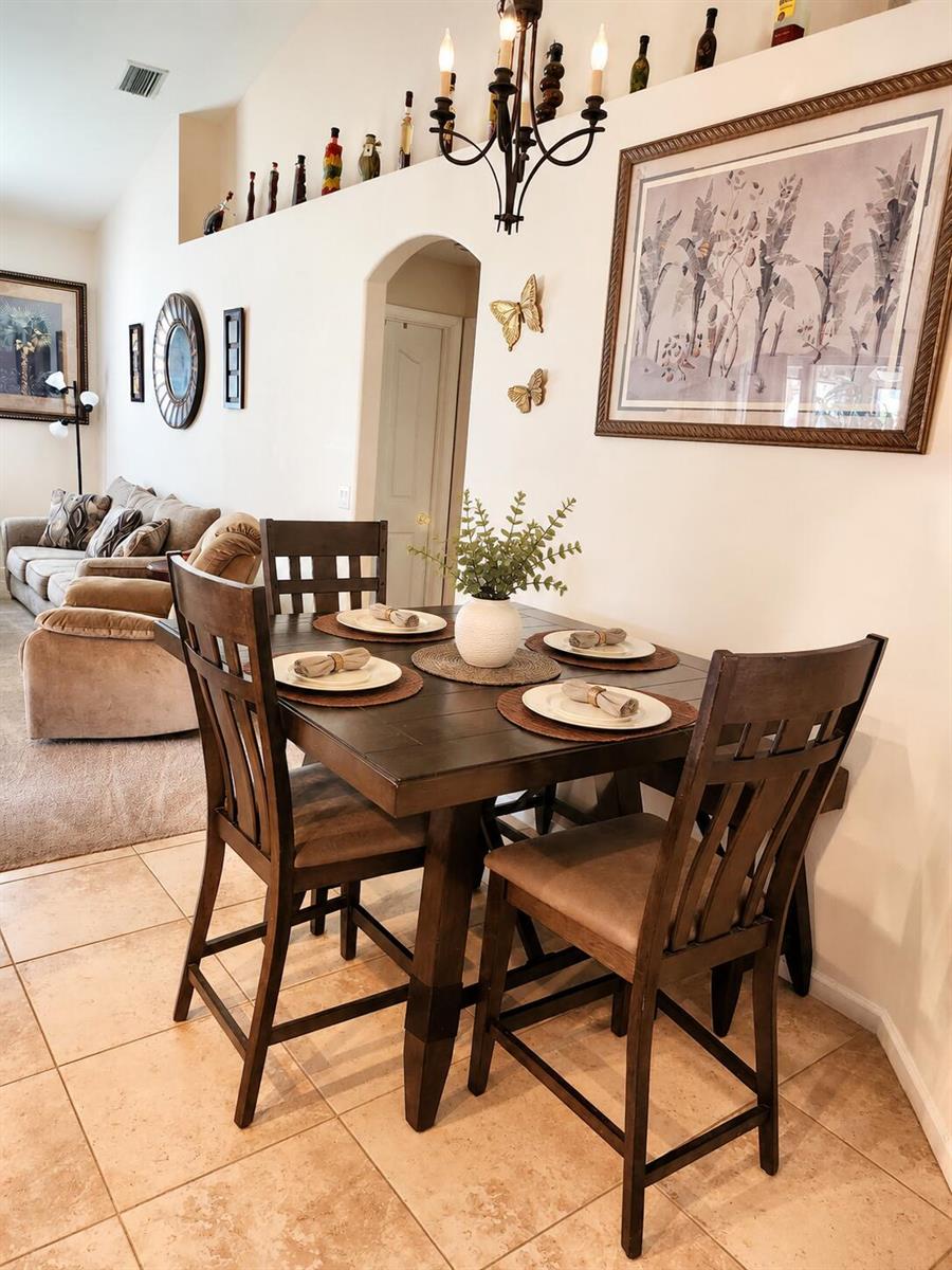 Ver detalles 542 4 / 2 1796 sq. ft. $ 2026-05-26 0 foto