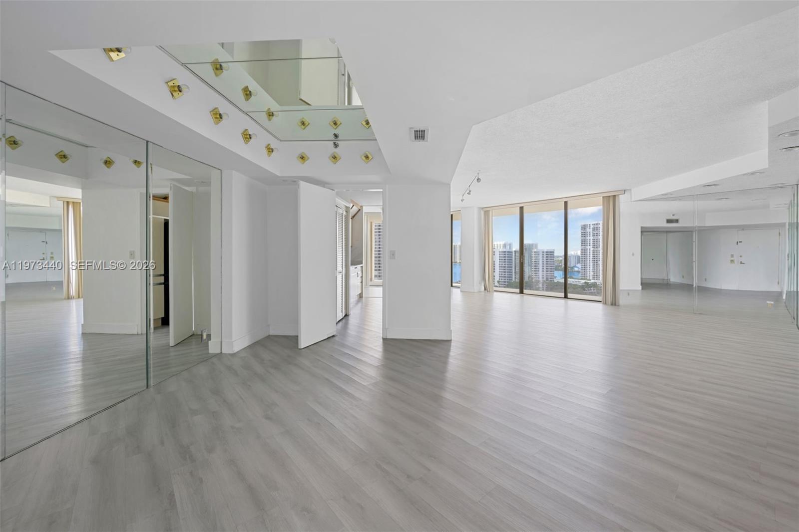 Photo of 19355 Turnberry Way  #15G, Aventura, Florida, 33180 - 