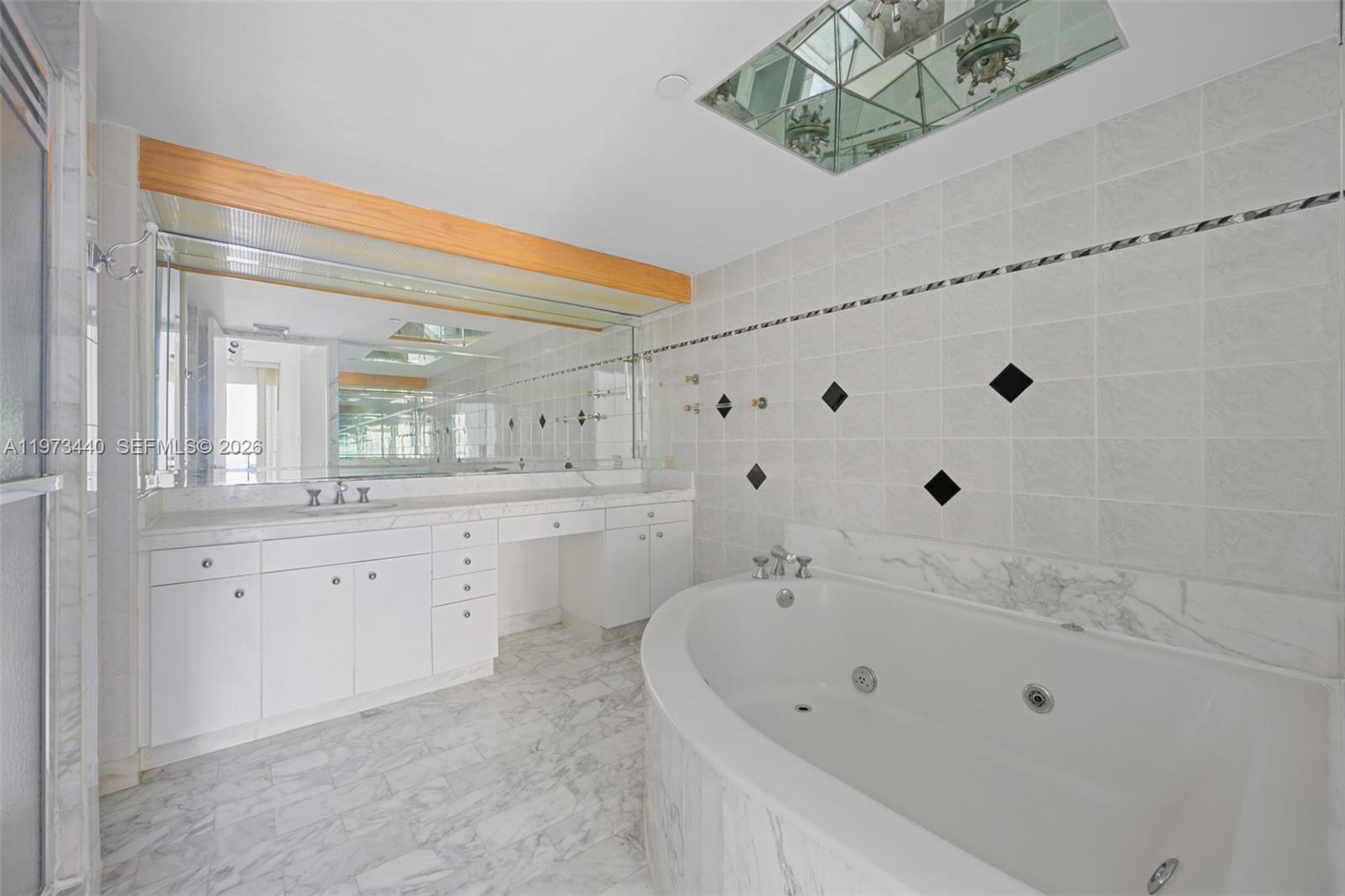 Photo of 19355 Turnberry Way  #15G, Aventura, Florida, 33180 - 